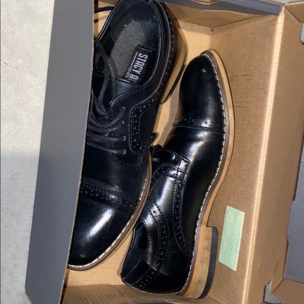 Dress shoes